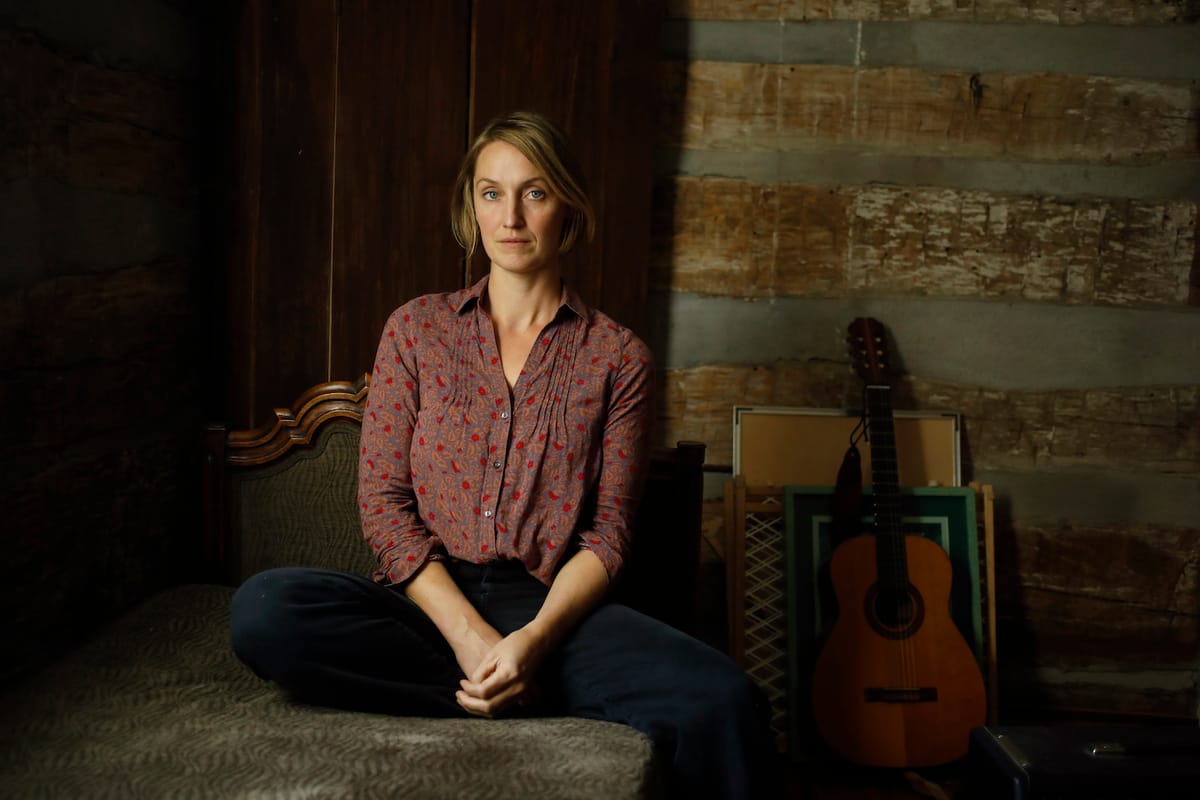 Joan Shelley returns with new EP, ‘Mood Ring’