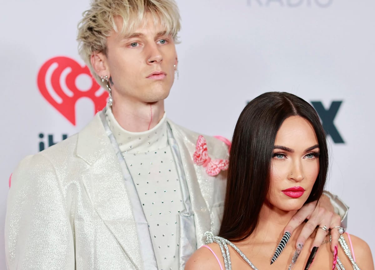 Megan Fox announces pregnancy with child from Machine Gun Kelly