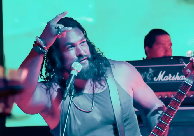 Jason Momoa embraces stage fright playing bass in ÖOF Tatatá: "It is kind of nice being scared"