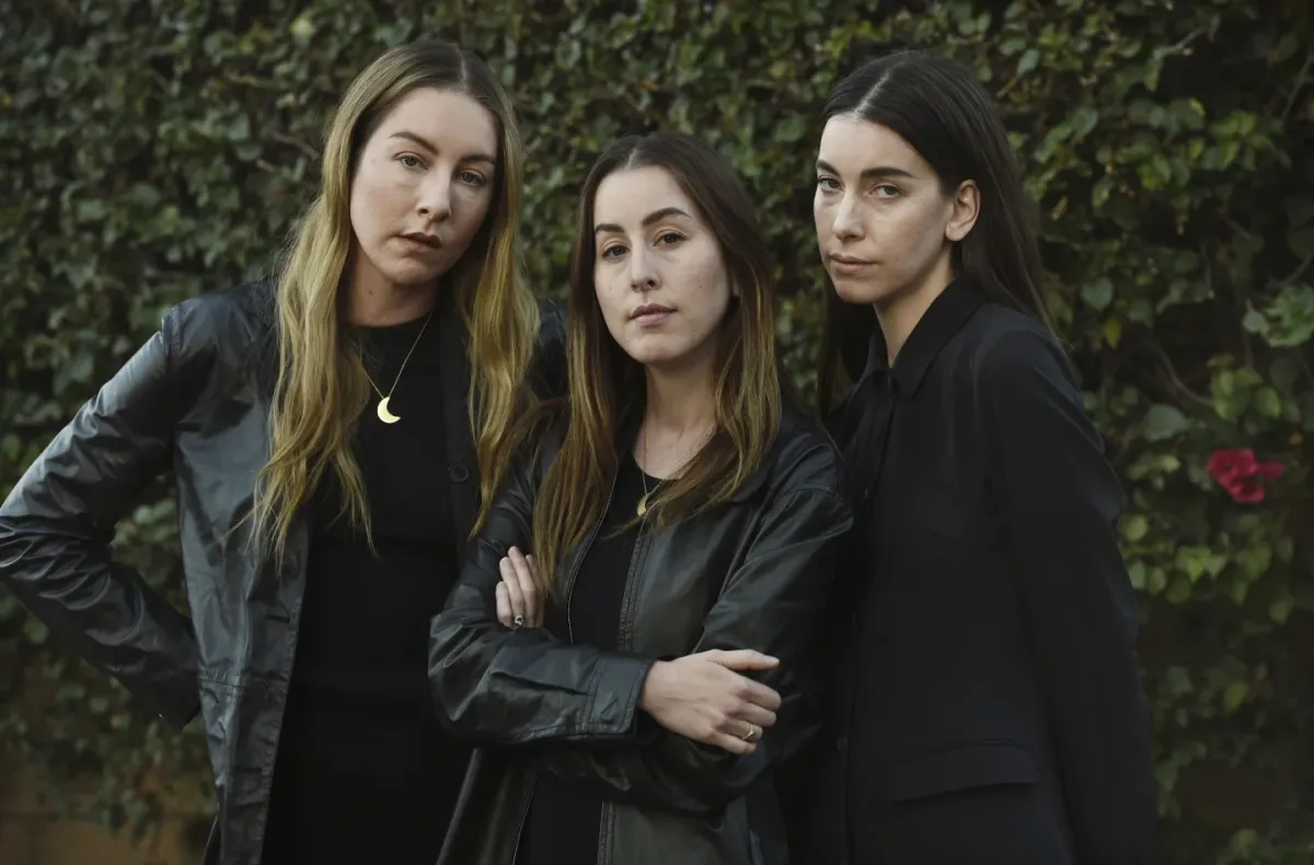 HAIM finally share "Relationships"