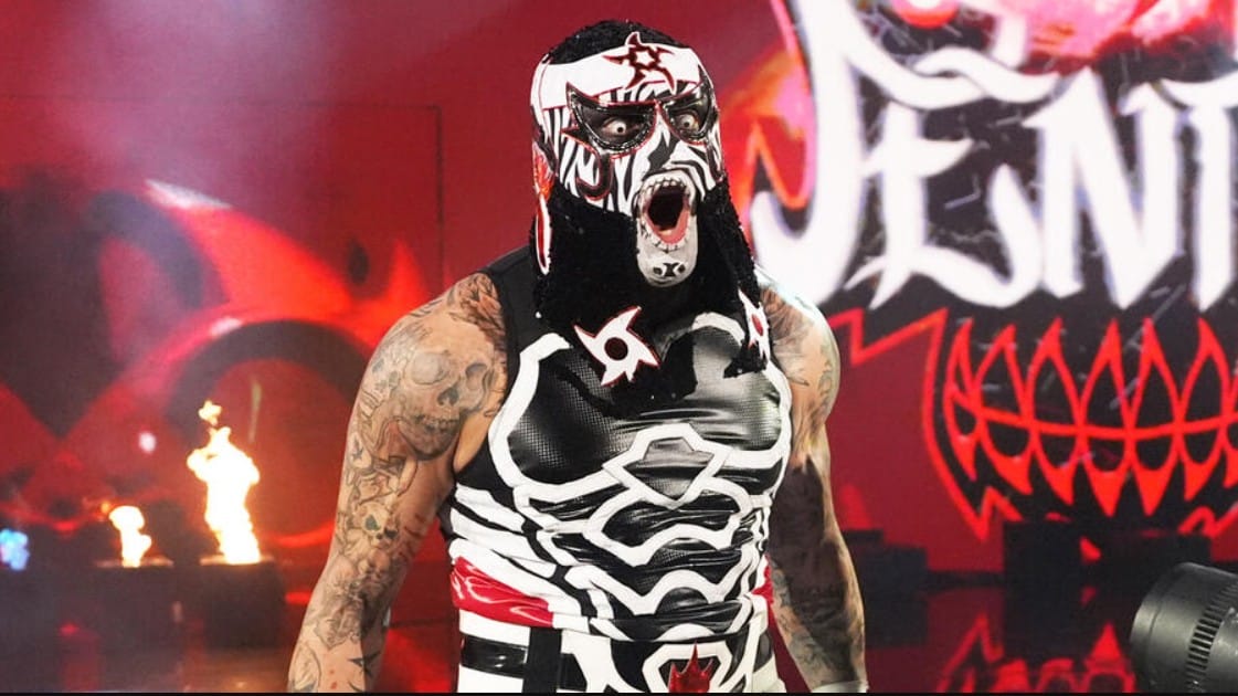 Tool’s Adam Jones lays down ripping guitar riff for WWE’s Penta