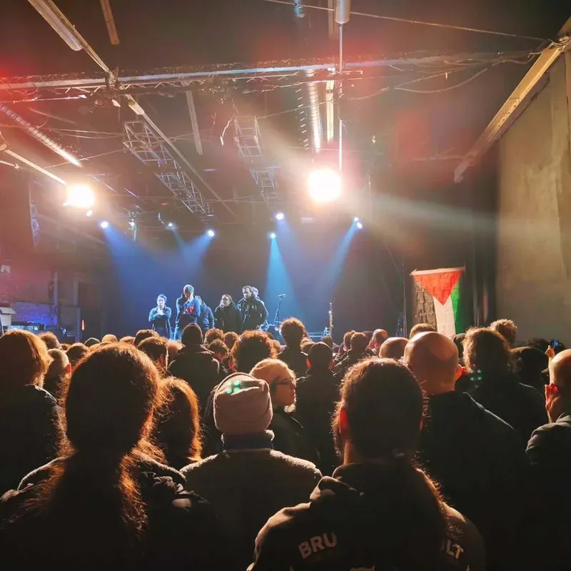 Earth cancels show because venue displayed Palestinian flag