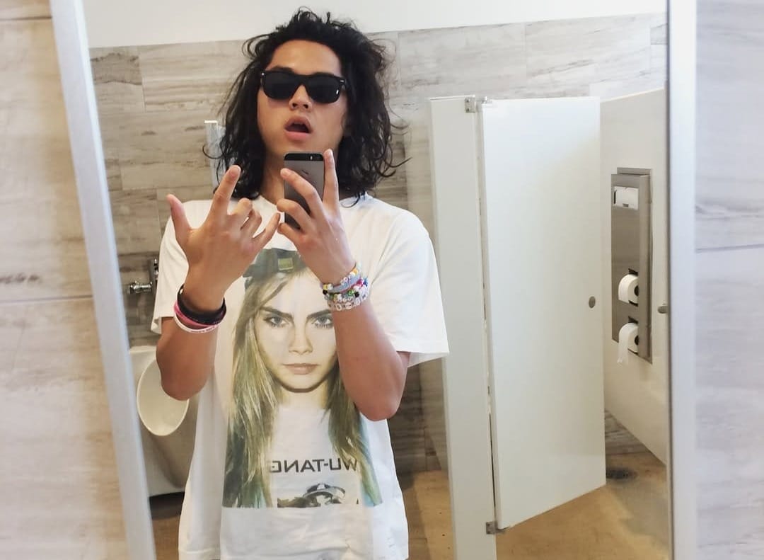 Feng announces new album 'Weekend Rockstar'