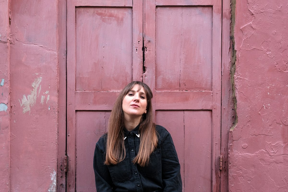 Annie Dressner throws indie folk-pop back to the '90s on new single "Dumb Boy"