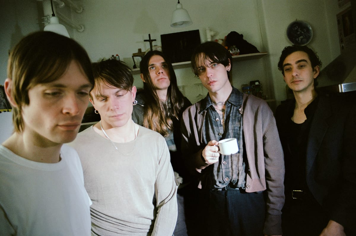 Iceage return with new single "Star"