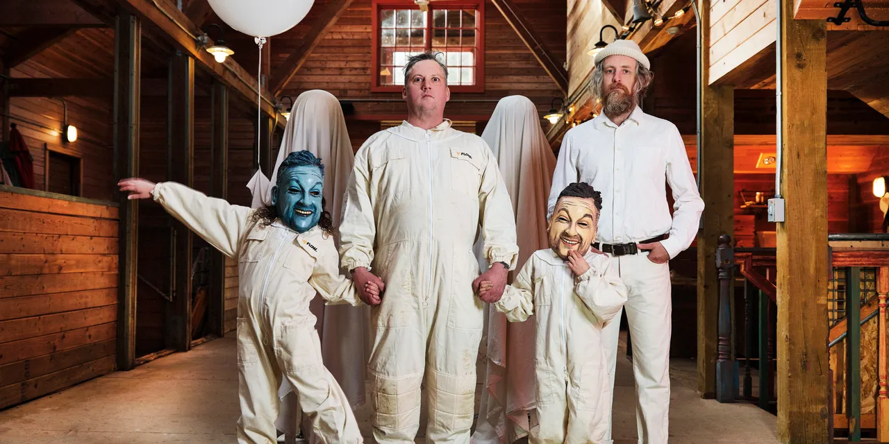 Modest Mouse drop “Third Side of the Moon” as North American tour kicks off