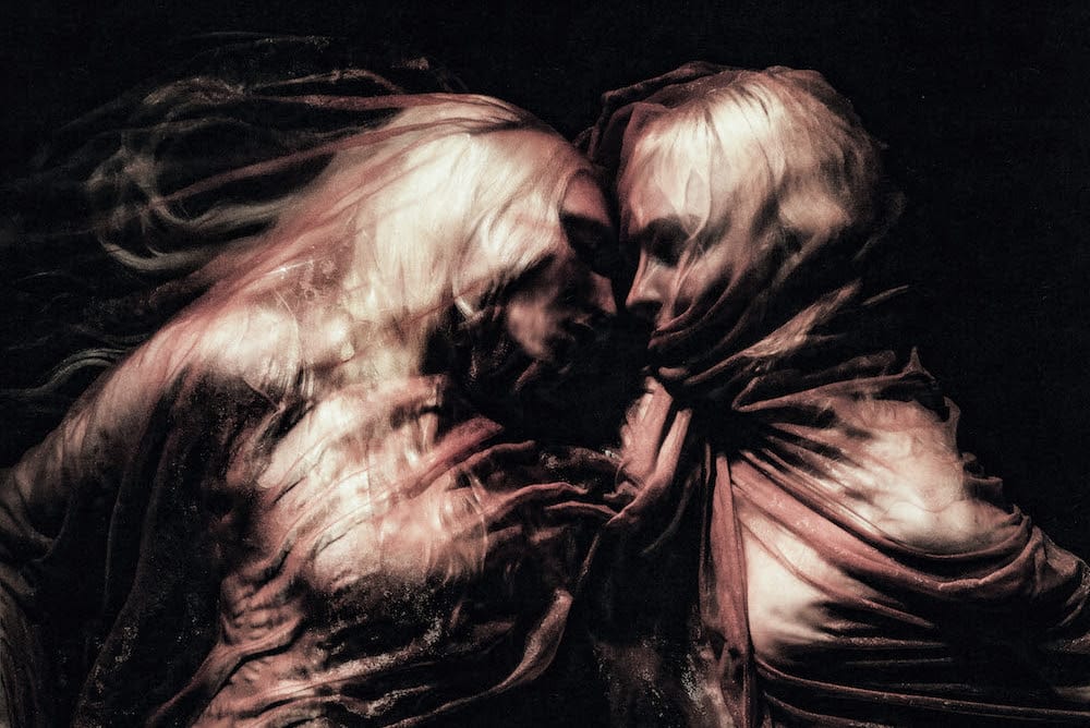 Grimes joins Cobrah for new single "Sign From God"