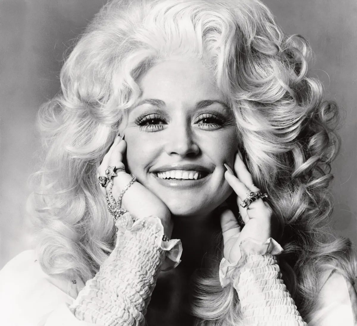 Dolly Parton set to be honored at 2027 DOLLYFEST in Nashville and London