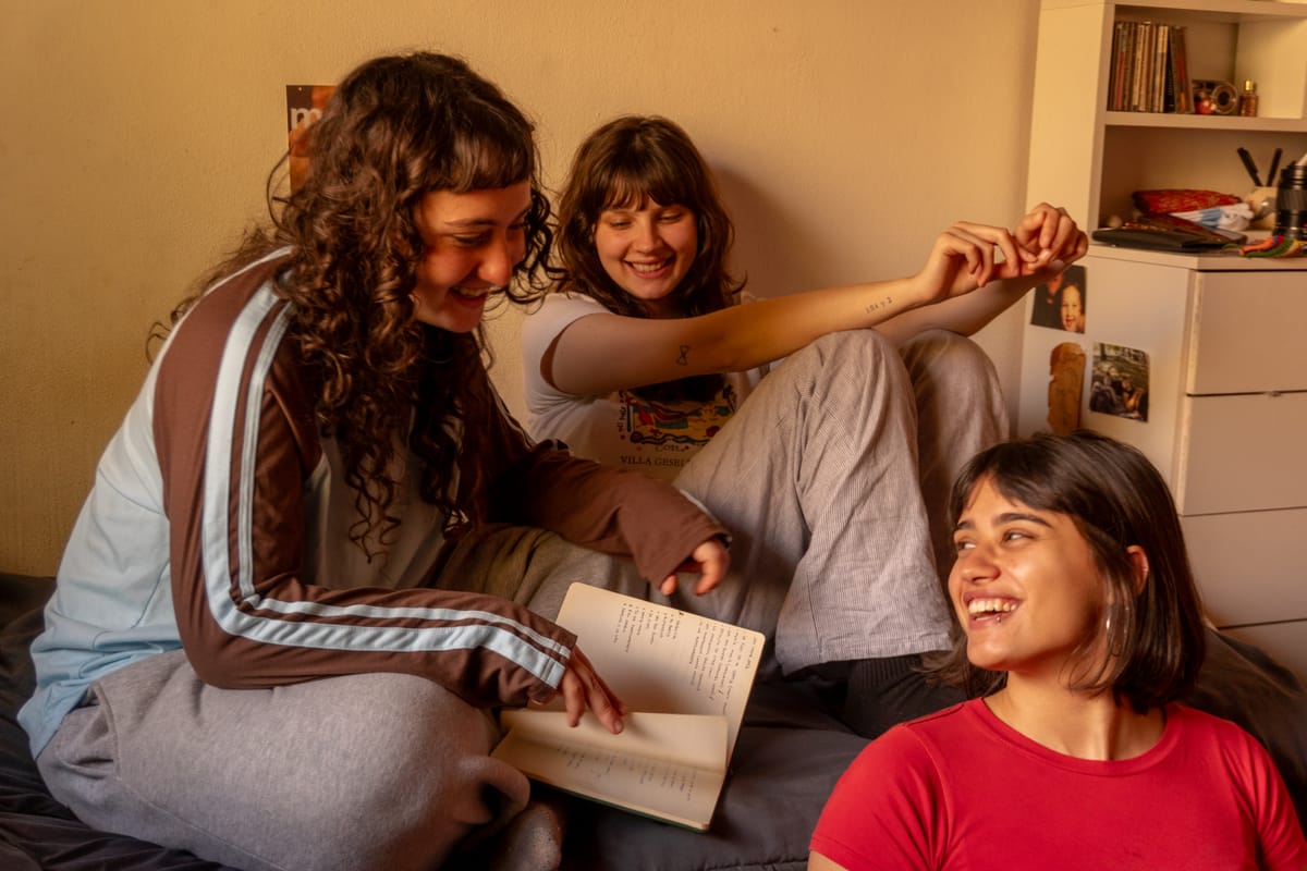 Tríada announce debut album 'Exuvia,' share new single "Clara"