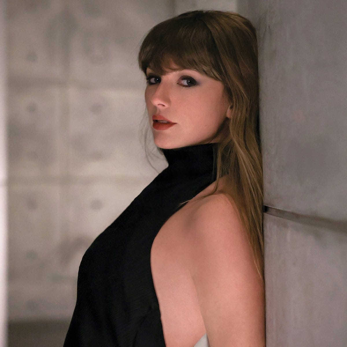 Taylor Swift recruits Colin Farrell and Dakota Johnson for “Patient Zero” video