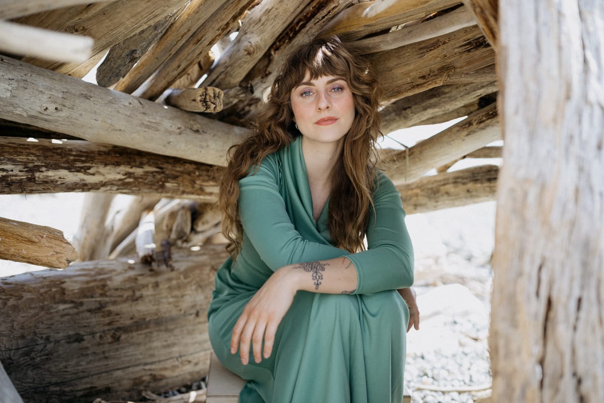 Hannah Frances releases new single/video "Circadian Heart"