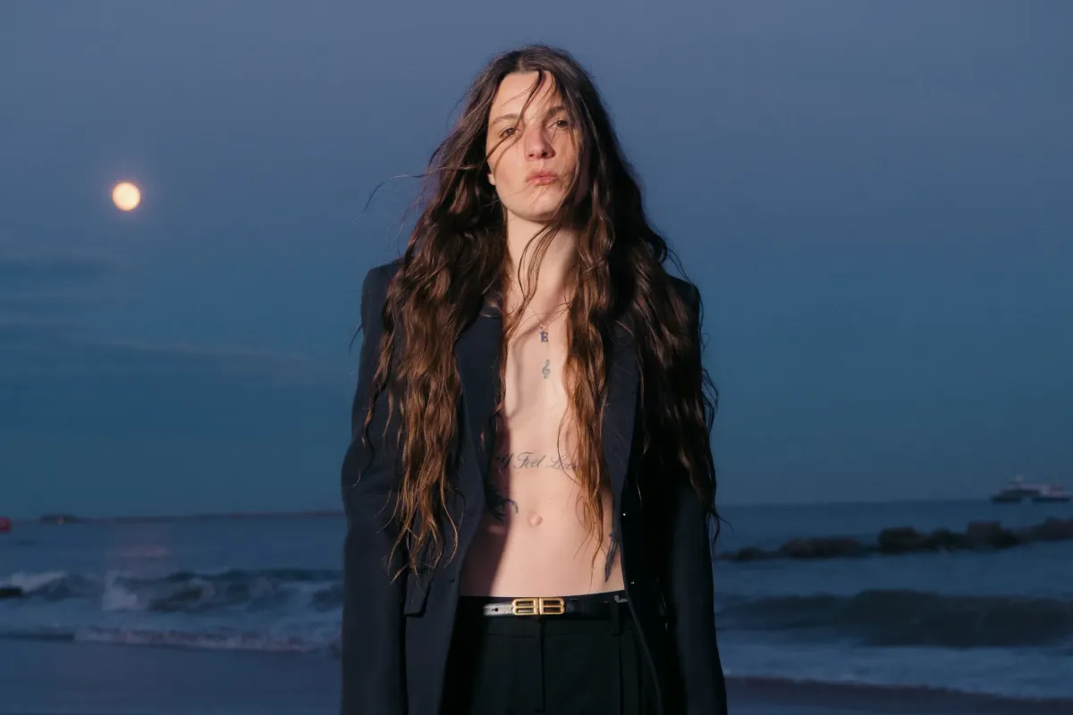 Sophia Stel announces “the greatest tour of all time”