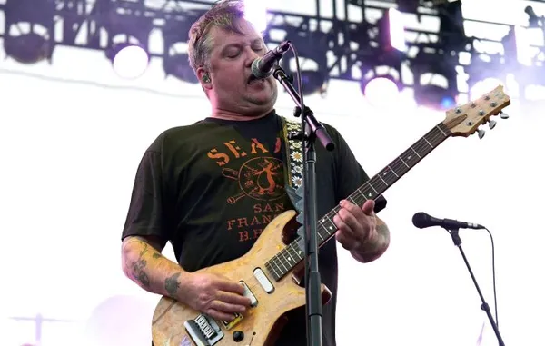 Modest Mouse-frontman Isaac Brock selling vintage gear on Reverb