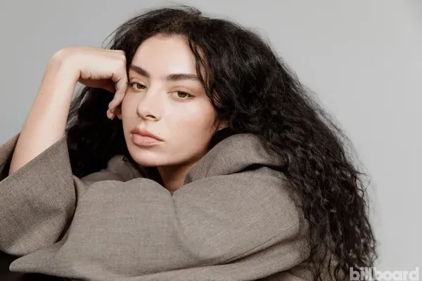 SNL announces Charli XCX to host and perform this November, among other guests