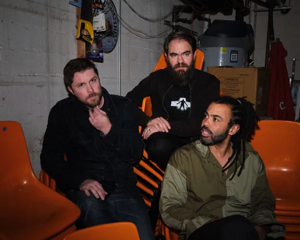 clipping. share new track "Keep Pushing"