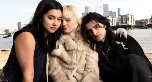 mary in the junkyard share "drains" ahead of UK and US tour with Wet Leg