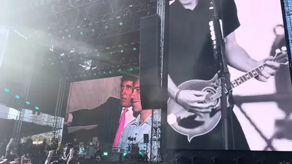 Dropkick Murphys don’t hold back in Trump song dedication: “Rapes women, touches kids”
