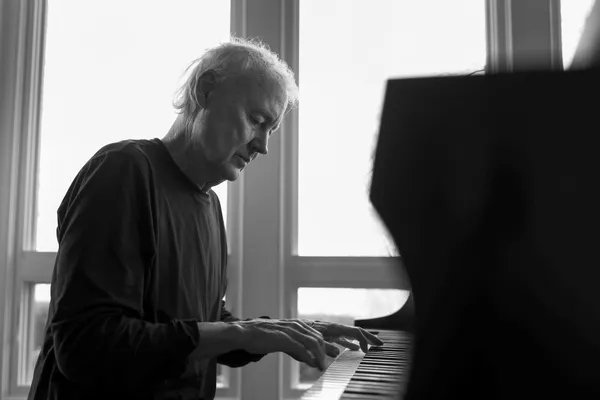 Bruce Hornsby announces 'Indigo Park', new record featuring Bob Weir, Bonnie Raitt, and more