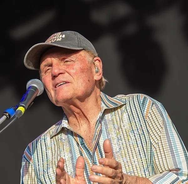 The Beach Boys member Bruce Johnston leaves touring band after six decades
