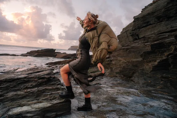 Laura Misch shares "Kairos" and "Scrolls" from upcoming album 'Lithic'