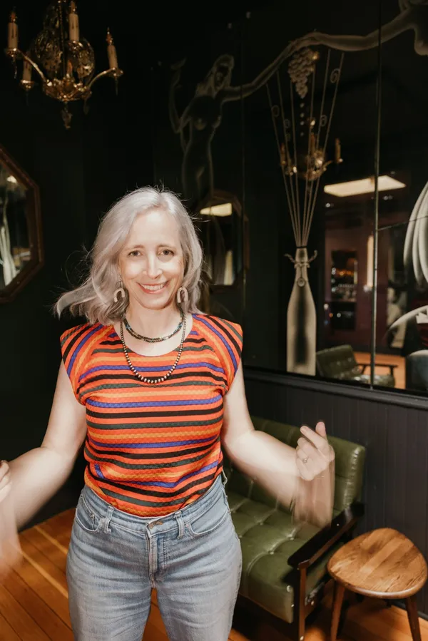 Laura Veirs announces new LP, shares first song "Flying Into Darkness"