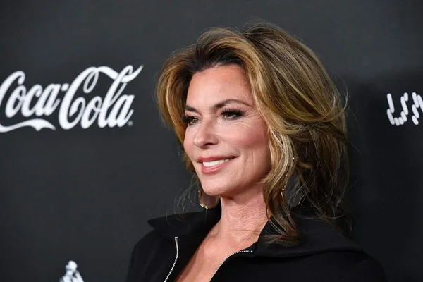 Shania Twain and Josh Homme join together on new Twain single "Faded Blue Jeans"