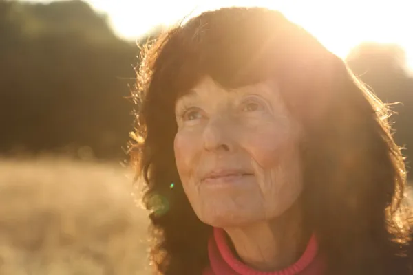 Julia Holter asks for help in finding missing folk singer Linda Perhacs