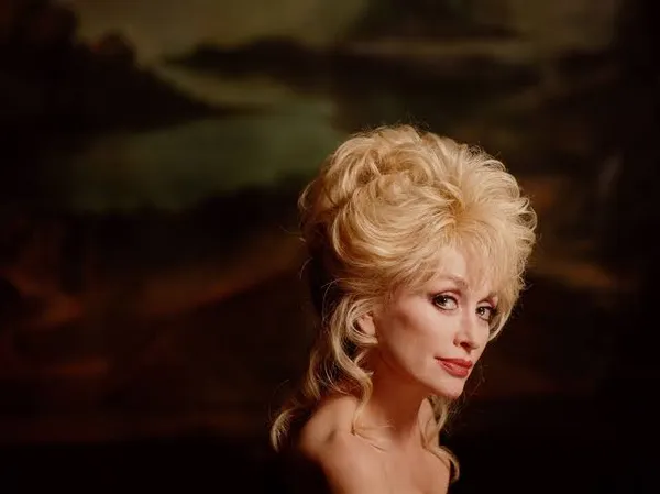 Dolly Parton streams surge more than 2,000% after icon's death