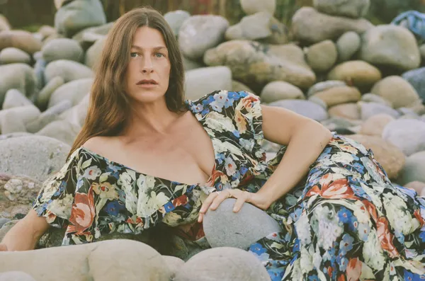 Indigo Sparke announces new album ‘There Is a Light on the Horizon Line,’ shares single “Weird Fish”